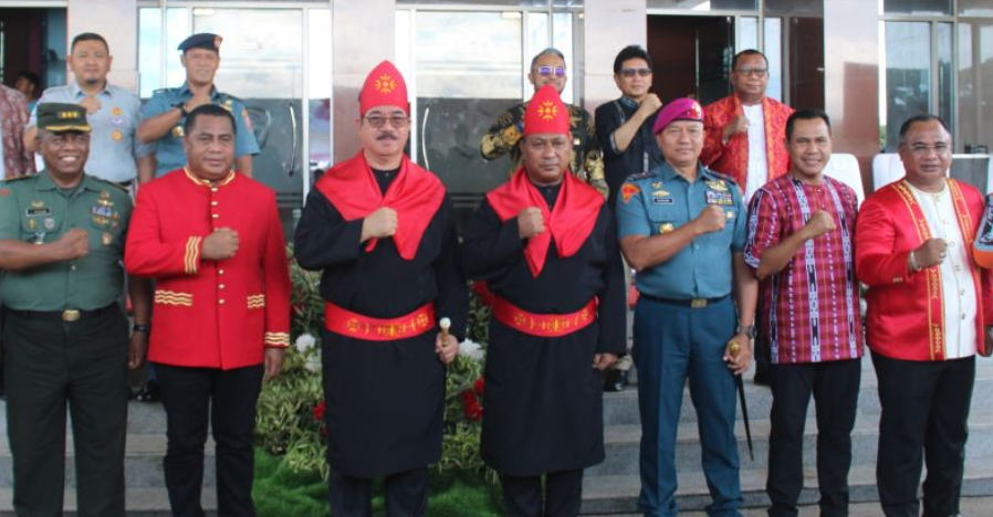 Majelis Latupati Kukuhkan Gubernur dan Wagub Maluku dengan Gelar Adat Kehormatan