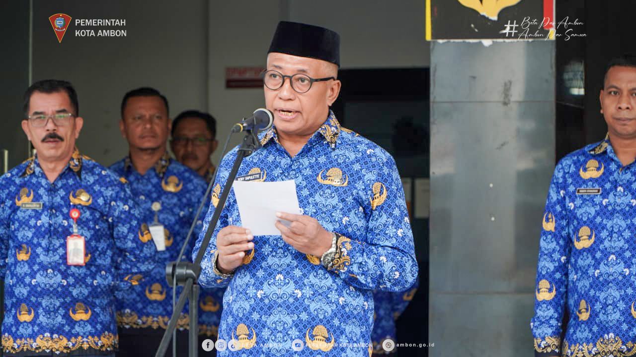 Pemkot Gelar Upacara Hari Pahlawan Nasional di Balai Kota