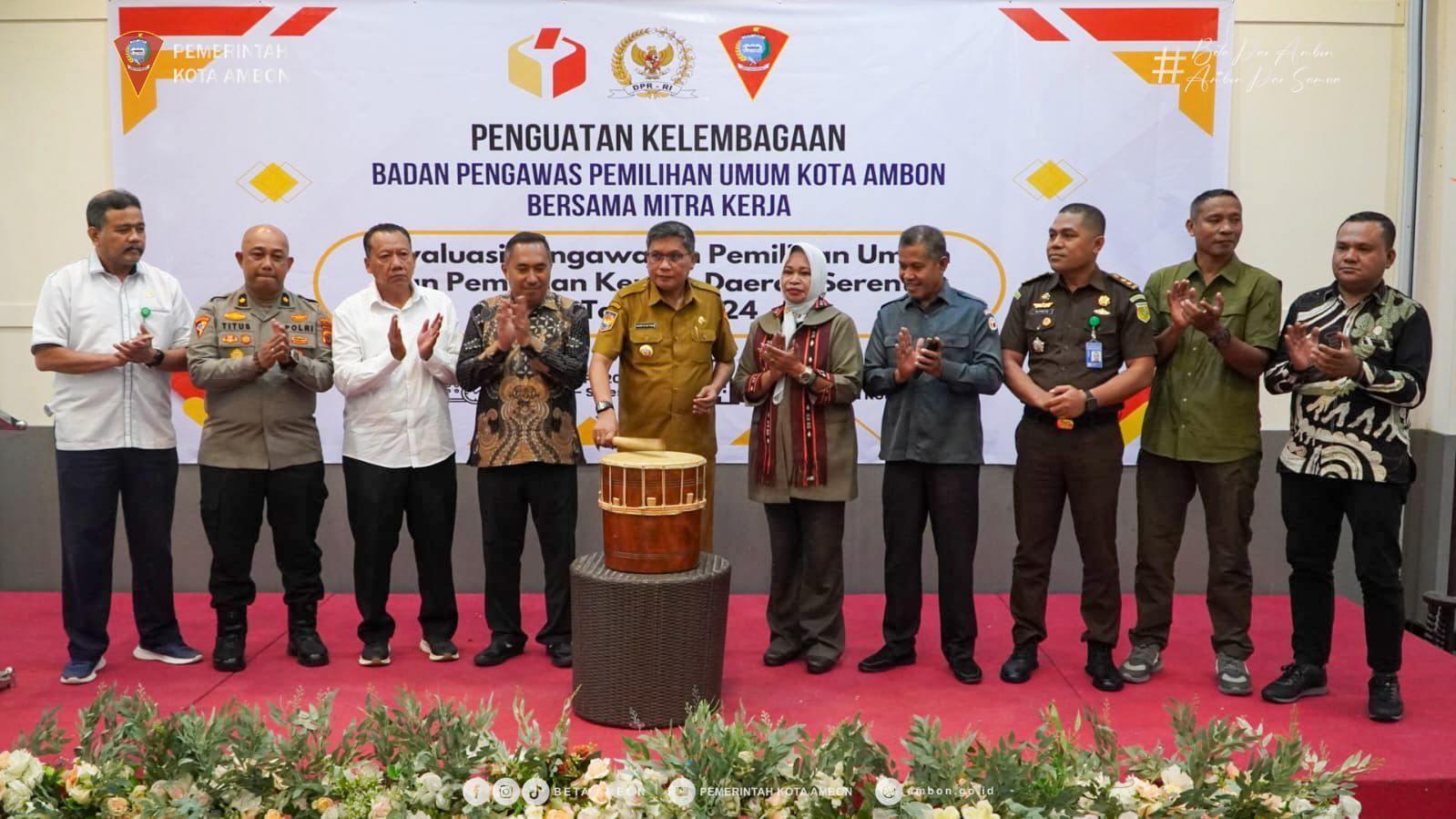 Wali Kota Ambon Ajak Bawaslu dan Stakeholder Evaluasi Pemilu 2024