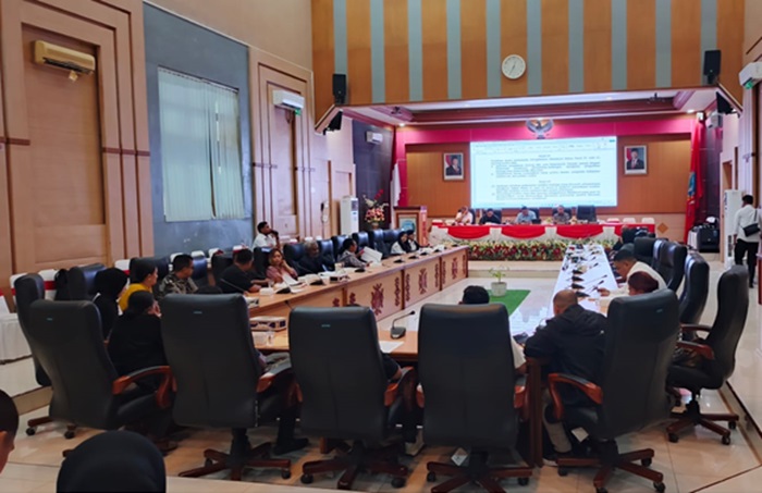 DPRD Ambon Uji Publik Ranperda Ekonomi Kreatif, Lindungi Pelaku UMKM dan Penyanyi  ‎