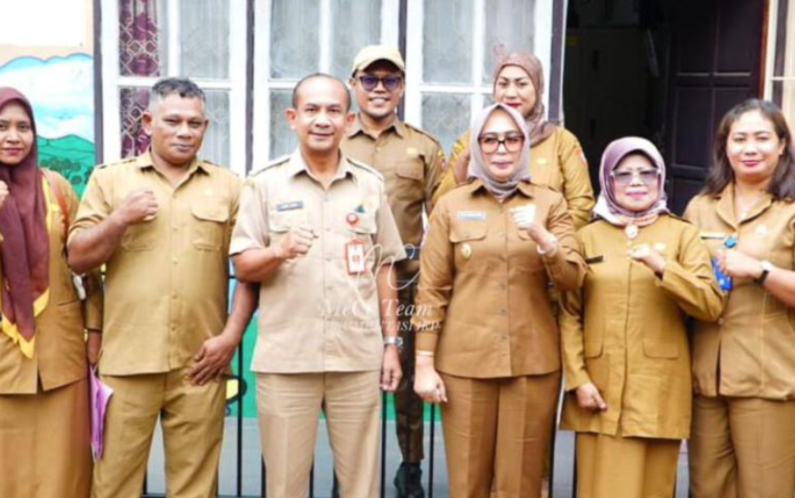 Dinas Pendidikan Ambon Larang Sekolah Negeri Tagih Uang Seragam, Guru Dilarang Terima Dana dari Orang Tua