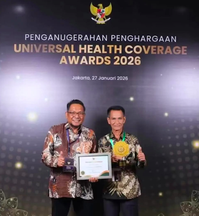 Timotius Kaidel-Muhammad Djumpa Bawa Kabupaten Kepulauan Aru Raih UHC Award