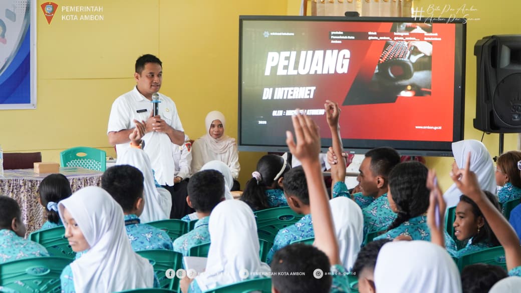 Pemkot Ambon Ajak Siswa Bijak Bermedia Sosial