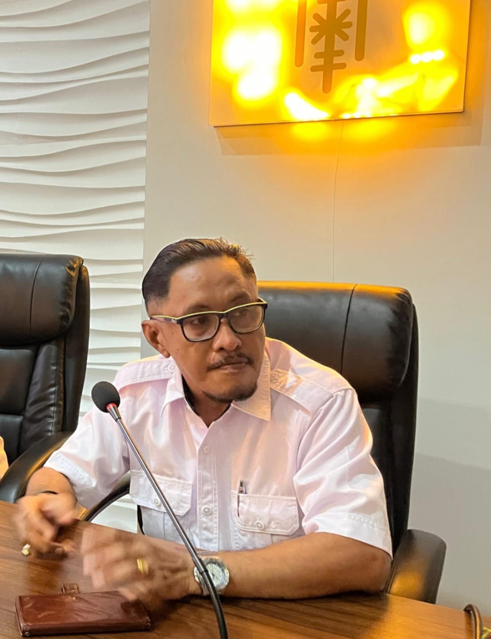 Pemkot Ambon Tegaskan Jalan Pantai Mardika Bukan Lokasi Parkir Resmi