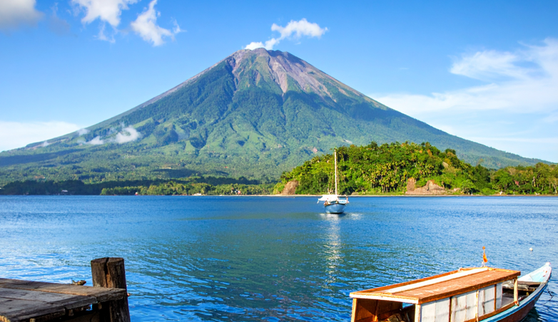 Pemkab Maluku Tengah Siapkan Banda Neira Jadi Geopark, Andalkan Potensi Alam dan Budaya