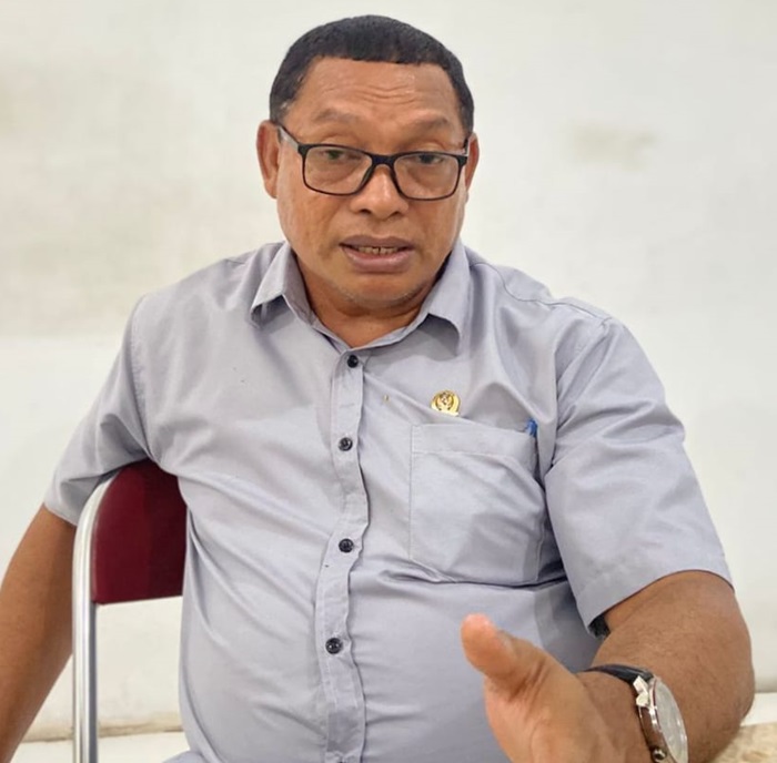 DPRD Ambon Pertanyakan Status dan Sistem Penggajian 117 Tenaga Pengajar