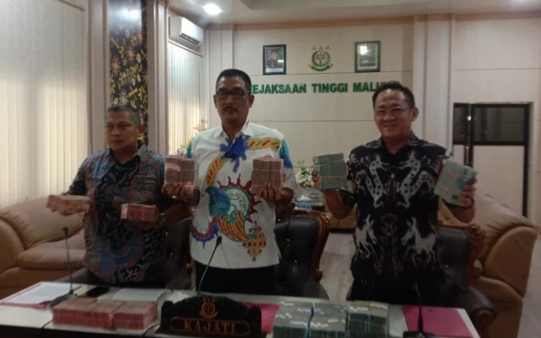 Terdakwa Penggelapan Pajak Kembalikan Duit Negara Rp 1,1 Miliar ke Kejati Maluku