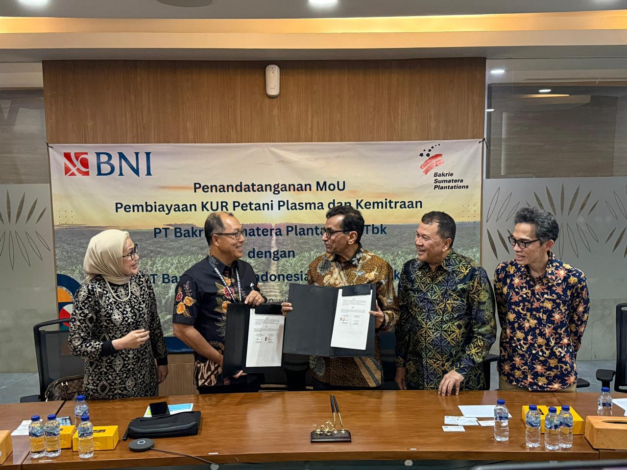 BNI Gandeng BSP Salurkan KUR untuk 13.400 Petani Plasma di Tiga Provinsi