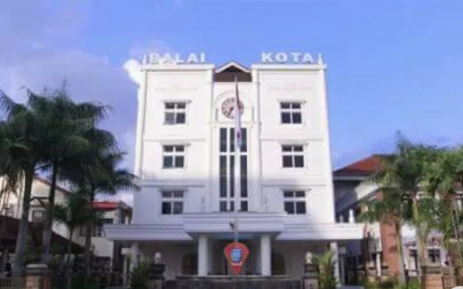 Aroma Kejanggalan Lelang Ambon Plaza, Pemkot Mangkir Dua Kali di PTUN