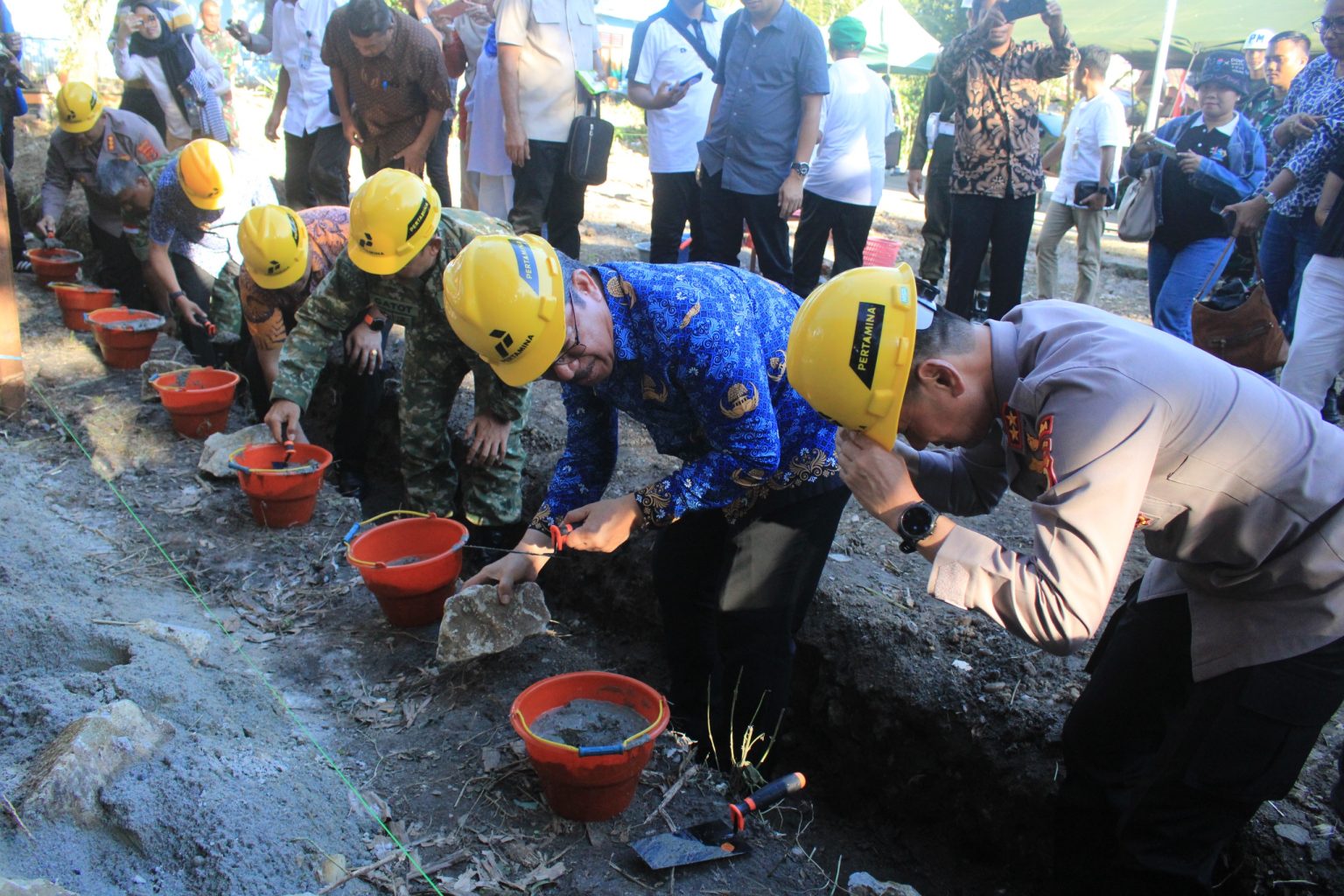 Gubernur Maluku Resmikan Groundbreaking KOPDESKEL Merah Putih, Awali Gerakan Ekonomi Desa dari Wayame