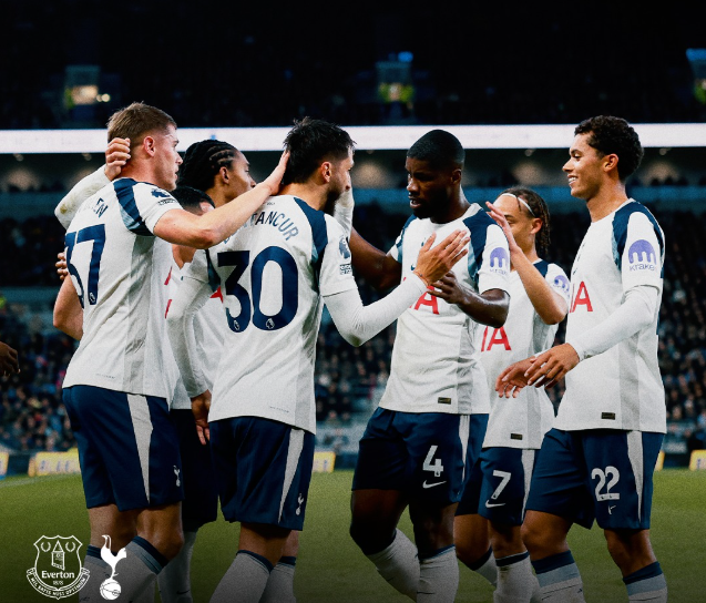 Tottenham Bungkam Everton 3-0, Van de Ven Cetak Dua Gol di Anfield
