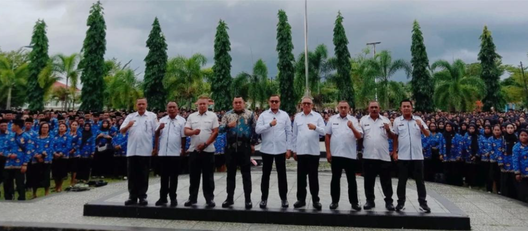 Bupati Buru Selatan Serahkan SK 3.376 PPPK Paruh Waktu 