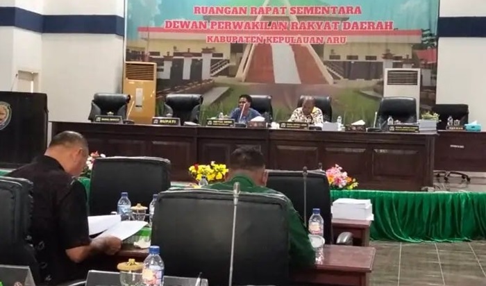 Walkout Saat RDP, DPRD Aru Sesalkan LSM SAPA, Belsigawai: DPRD Tetap Cari Solusi  ‎