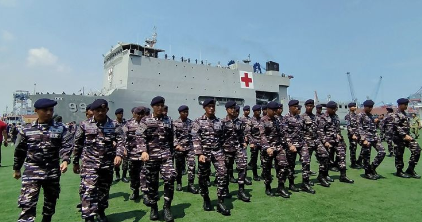 TNI AL Kerahkan Pasukan Elit dan Helikopter untuk Evakuasi Bencana di Sumatera