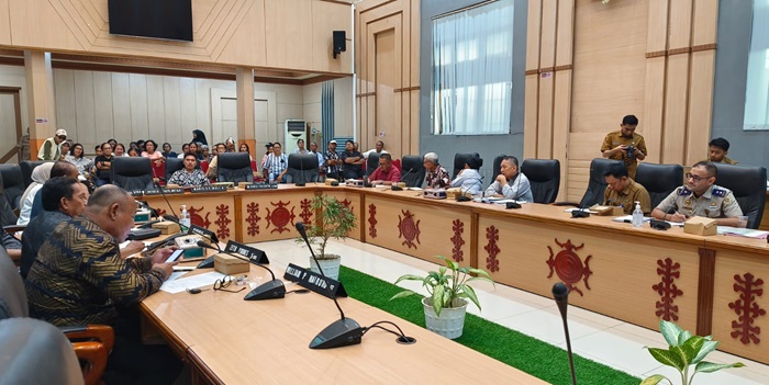 Warga Kayu Tiga Temui DPRD Ambon Pertanyakan Status Tanah ke BPN