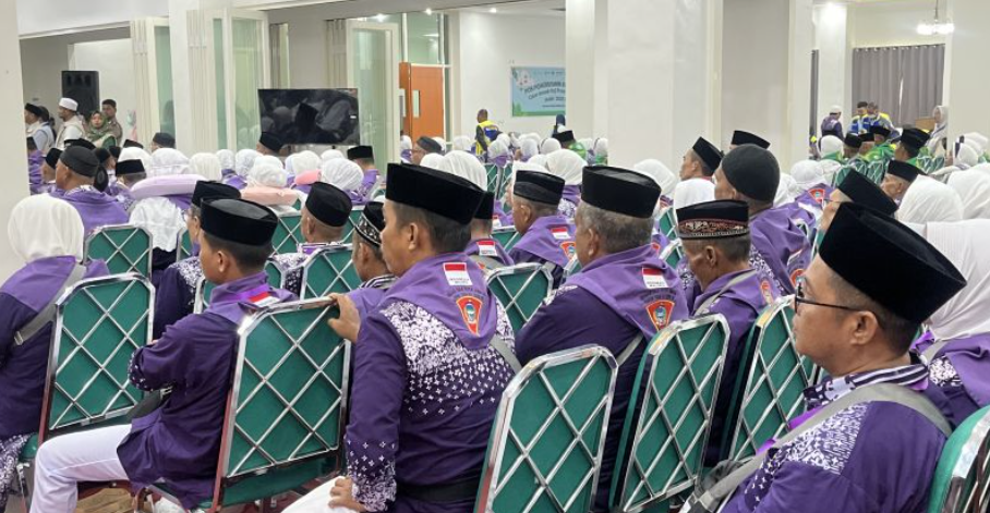 Calon Haji Tertua Asal Maluku Usia 94 Tahun dan Termuda 18 Tahun