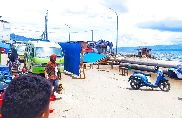 Izin Pembangunan Pasar Apung Batu Merah Dipertanyakan