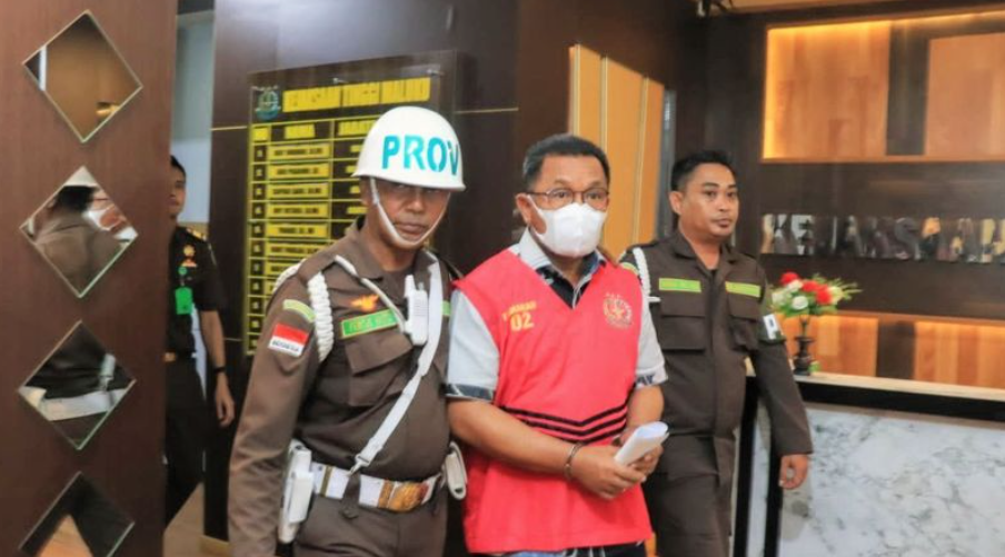 Eks Bupati Kepulauan Tanimbar PF Ditahan Kejari Terkait Dugaan Korupsi Penyertaan Modal BUMD