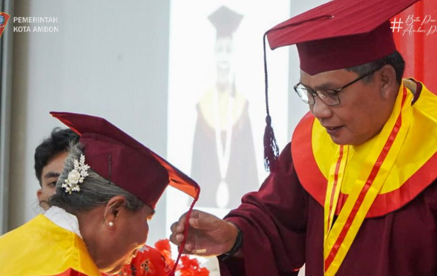 Wisuda Sekolah Lansia: Bukti Nyata Pemkot Ambon Menghargai dan Melayani Generasi Lansia