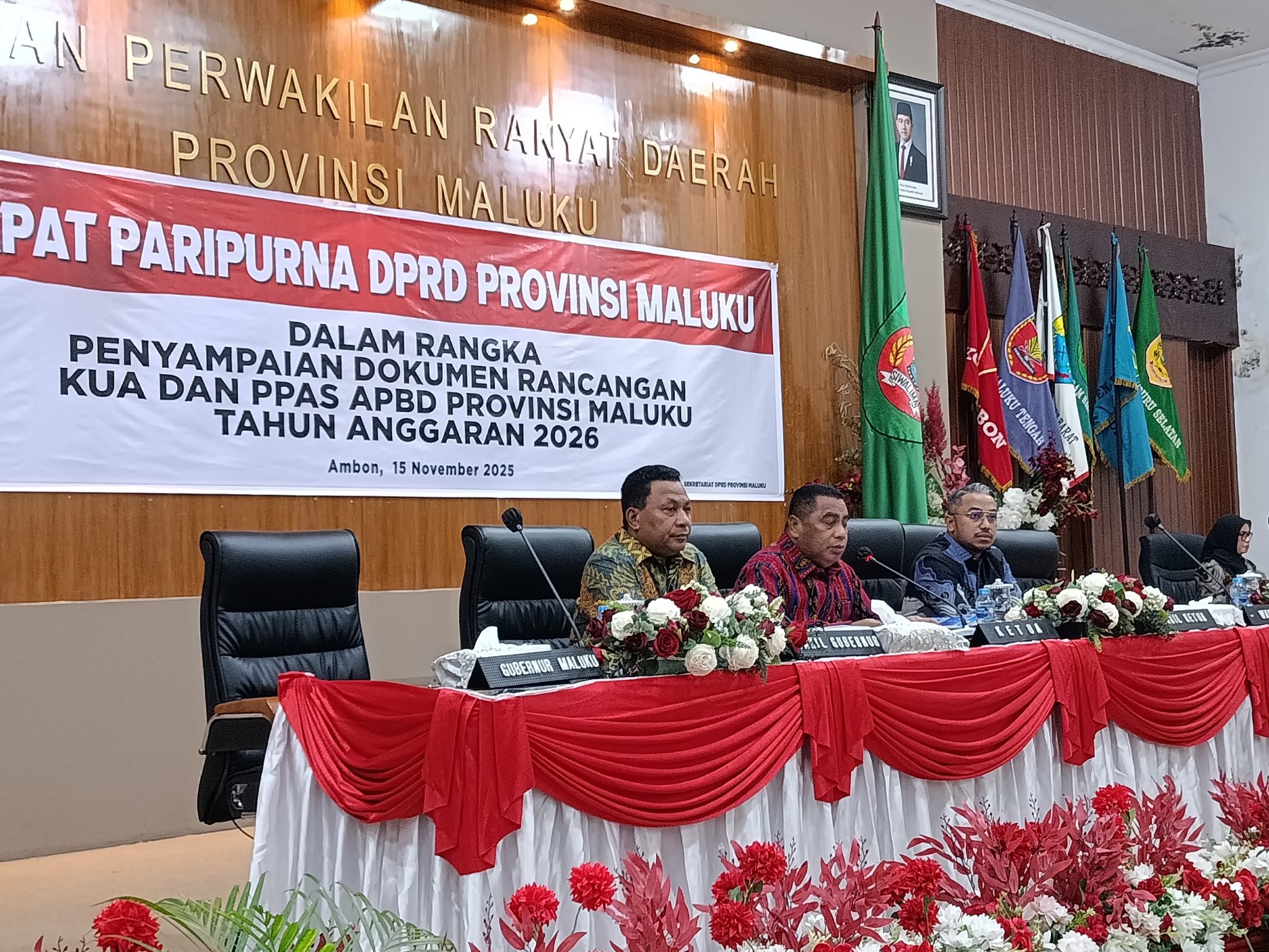 Wagub Maluku Sampaikan Rancangan KUA-PPAS 2026 dalam Rapat Paripurna DPRD