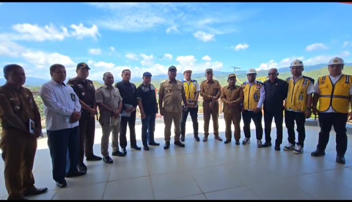 Wagub Maluku Abdullah Vanath Tinjau Pembangunan Bendungan Way Apu Proyek Nasional di Buru