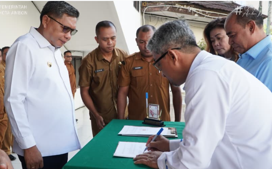 Pelindo dan Perumdam Tirta Yapono Ambon Resmi Teken Kerjasama Air Bersih! Kebutuhan Kapal dan Penumpang Terjam