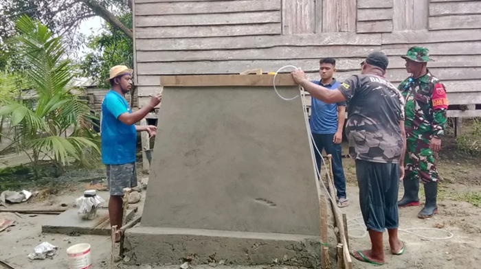 Ramadhan Tak Surutkan Semangat Satgas TMMD dan Pemkab Kepulauan Aru Tustaskan Program RTLH dan Air Bersih