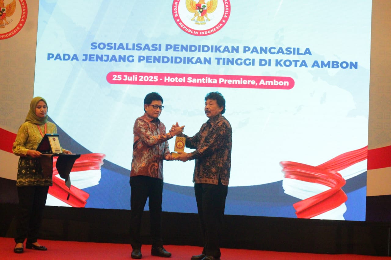 Sekda Maluku Buka Akseptasi Rancangan Usulan Capaian Pembelajaran Mata Kuliah