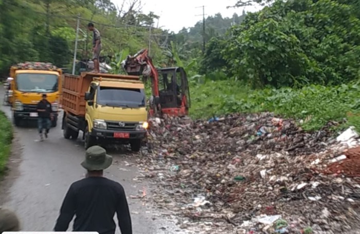 Nikijuluw Ingatkan Pemkot Ambon Gencar Sosialisasi Soal Denda Sampah