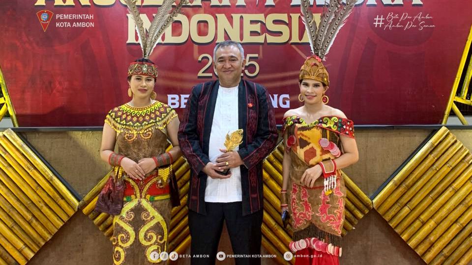 Ambon Raih API Award 2025, Jus Tomi-Tomi dan Paralayang Nusaniwe Jadi Penyumbang Prestasi