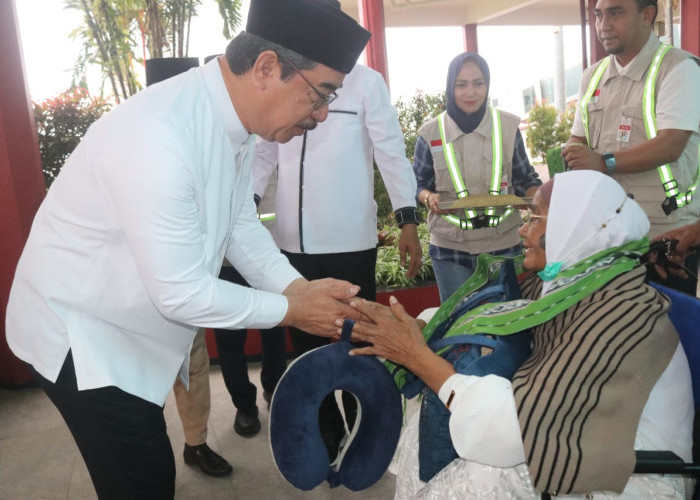 Gubernur Maluku Sambut 390 Jemaah Haji Asal Maluku di Bandata Pattimura Ambon
