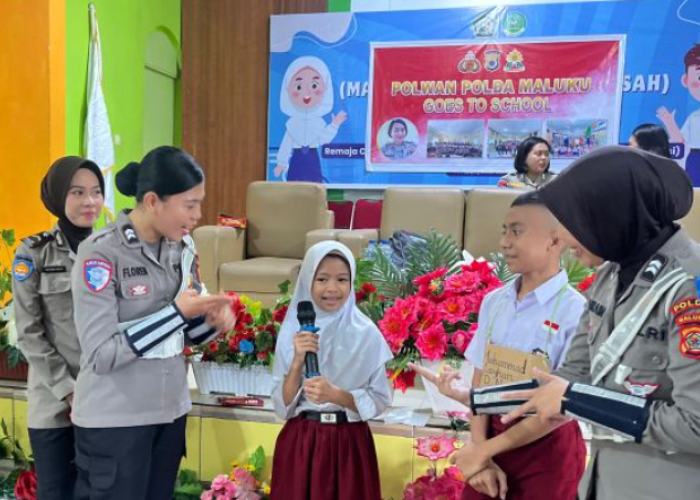 Polwan Polda Maluku Gencarkan Edukasi Anti-Bullying di Sekolah, Sasar Ratusan Siswa MTs Negeri Ambon