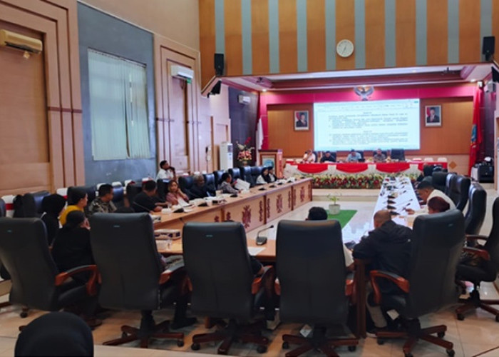 DPRD Ambon Uji Publik Ranperda Ekonomi Kreatif, Lindungi Pelaku UMKM dan Penyanyi  ‎