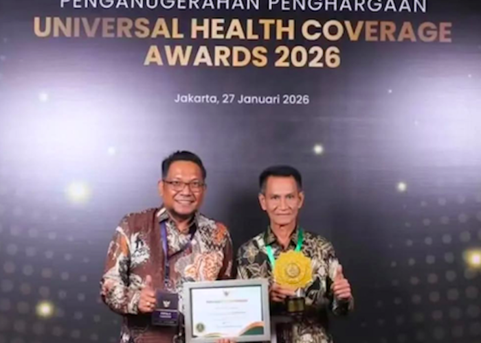 Timotius Kaidel-Muhammad Djumpa Bawa Kabupaten Kepulauan Aru Raih UHC Award