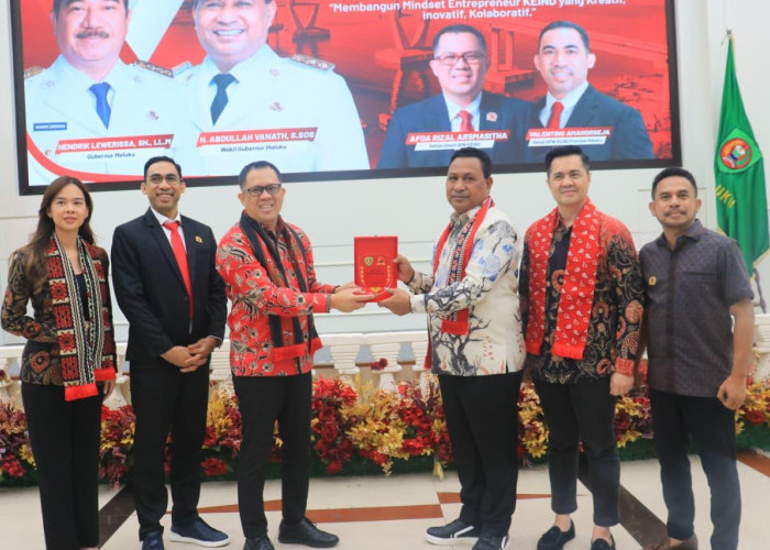 Wagub Maluku Lantik Pengurus KEIND 2025–2030, Dorong UMKM Jadi Motor Ekonomi Daerah