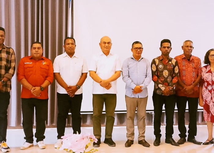 Bupati Aru Hadiri Launching Website Desa