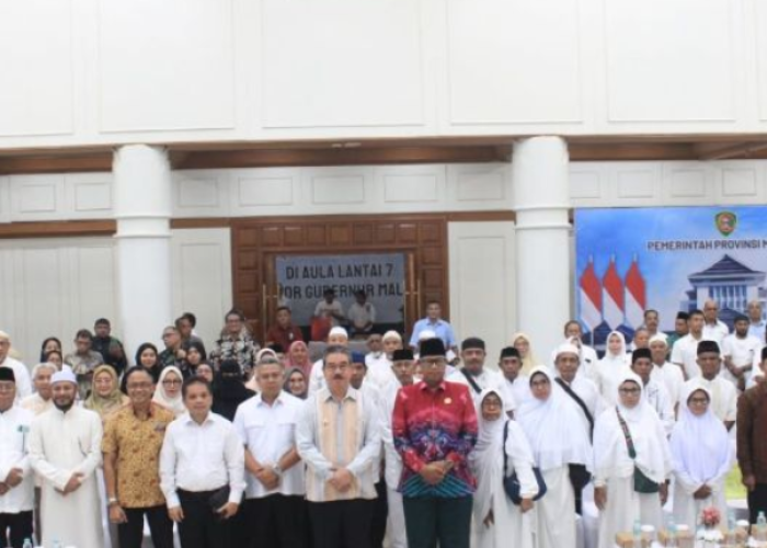 Pemprov Maluku Berangkatkan 55 Peserta Wisata Religi untuk Perkuat Kerukunan