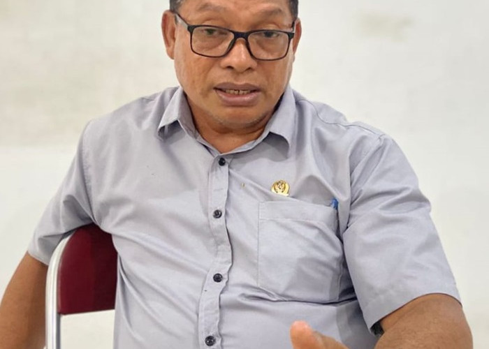 DPRD Ambon Pertanyakan Status dan Sistem Penggajian 117 Tenaga Pengajar