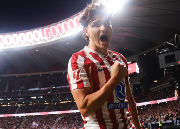 Julian Alvarez Jadi Pahlawan! Hat-trick Dramatis Antar Atletico Madrid Taklukkan Rayo Vallecano 3-2