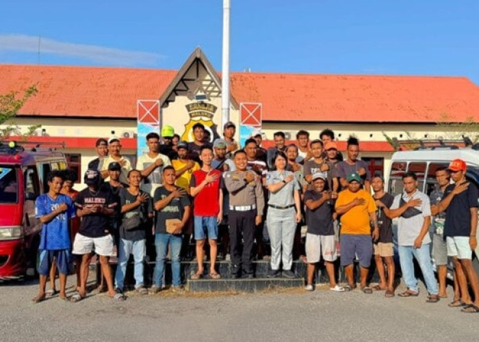 Satlantas Polres Kepulauan Aru Sosialisasi Keselamatan Berlalu Lintas Kepada Para Sopir Angkot