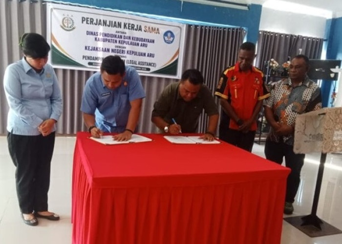 Disdikbud kabupaten Kepulauan Aru Teken Kerja Sama dengan kejari 