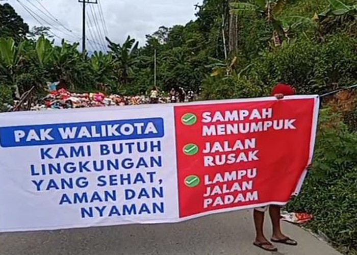 Tumpukan Sampah Bikin Resah, Warga Arbes Blokade Jalan