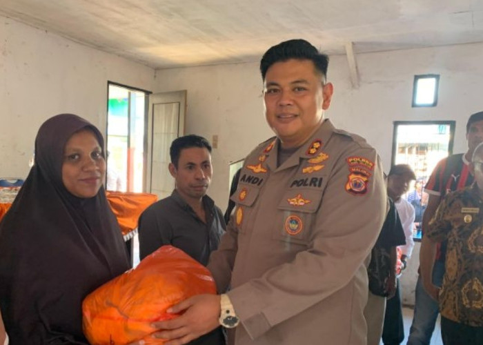 Polres Bursel Salurkan 138 Paket Sembako untuk Warga Terdampak Banjir, Forkopimda Turun Langsung ke Lokasi