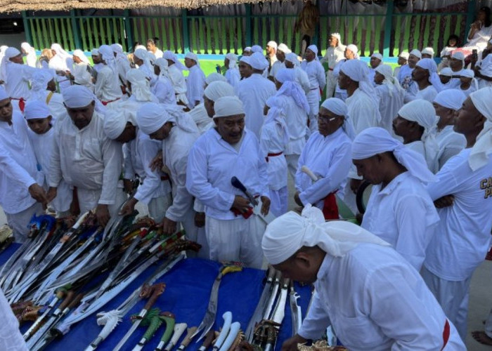 Pemkab Maluku Tengah Tegaskan Komitmen Lestarikan Budaya Lewat Ritual Ma’atenu Pakapita Matasiri 2025