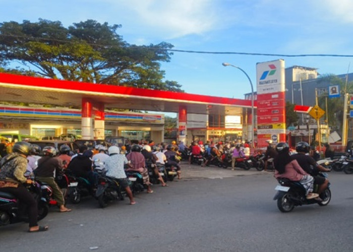 Fraksi PDI Perjuangan Sesalkan Pernyataan Pertamina Terkait Kelangkaan BBM di Ambon 