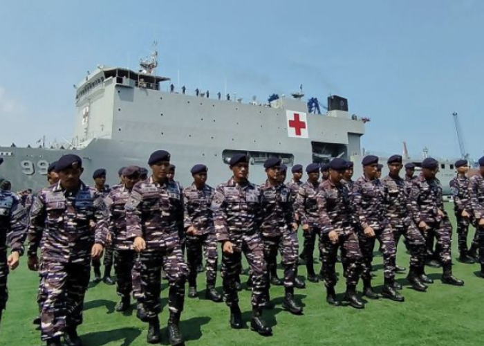 TNI AL Kerahkan Pasukan Elit dan Helikopter untuk Evakuasi Bencana di Sumatera