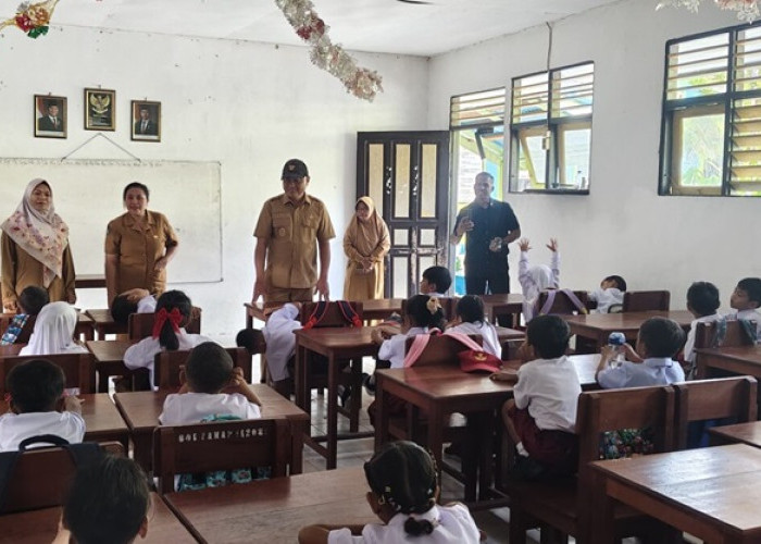 Bupati Pantau Hari Pertama Sekolah
