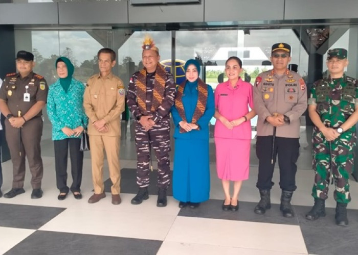 Wakil Bupati Aru Sambut Kedatangan Danlanal Baru