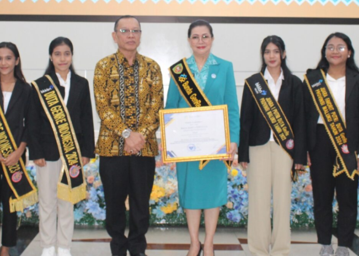 Maya Baby Lewerissa Dikukuhkan Jadi Bunda GENRE Maluku