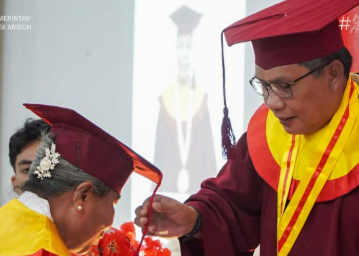 Wisuda Sekolah Lansia: Bukti Nyata Pemkot Ambon Menghargai dan Melayani Generasi Lansia
